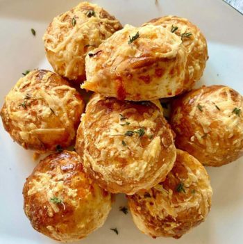 Cheese, Thyme and Smoked Garlic Scones