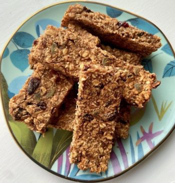 Peanut Butter and Cacao Breakfast Bars